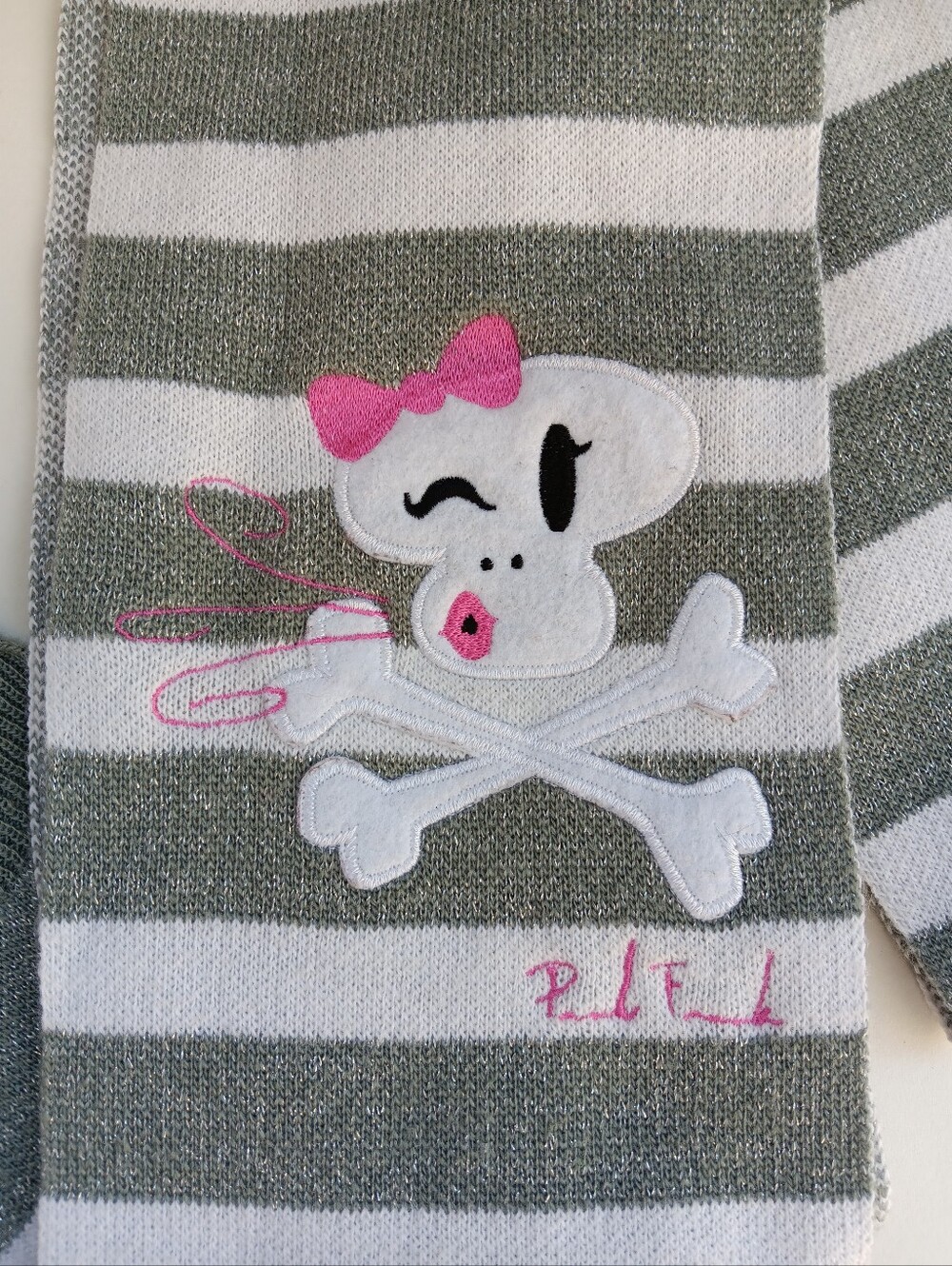 VTG Paul Frank 💋Kissing Skull ☠️ Scarf Y2K